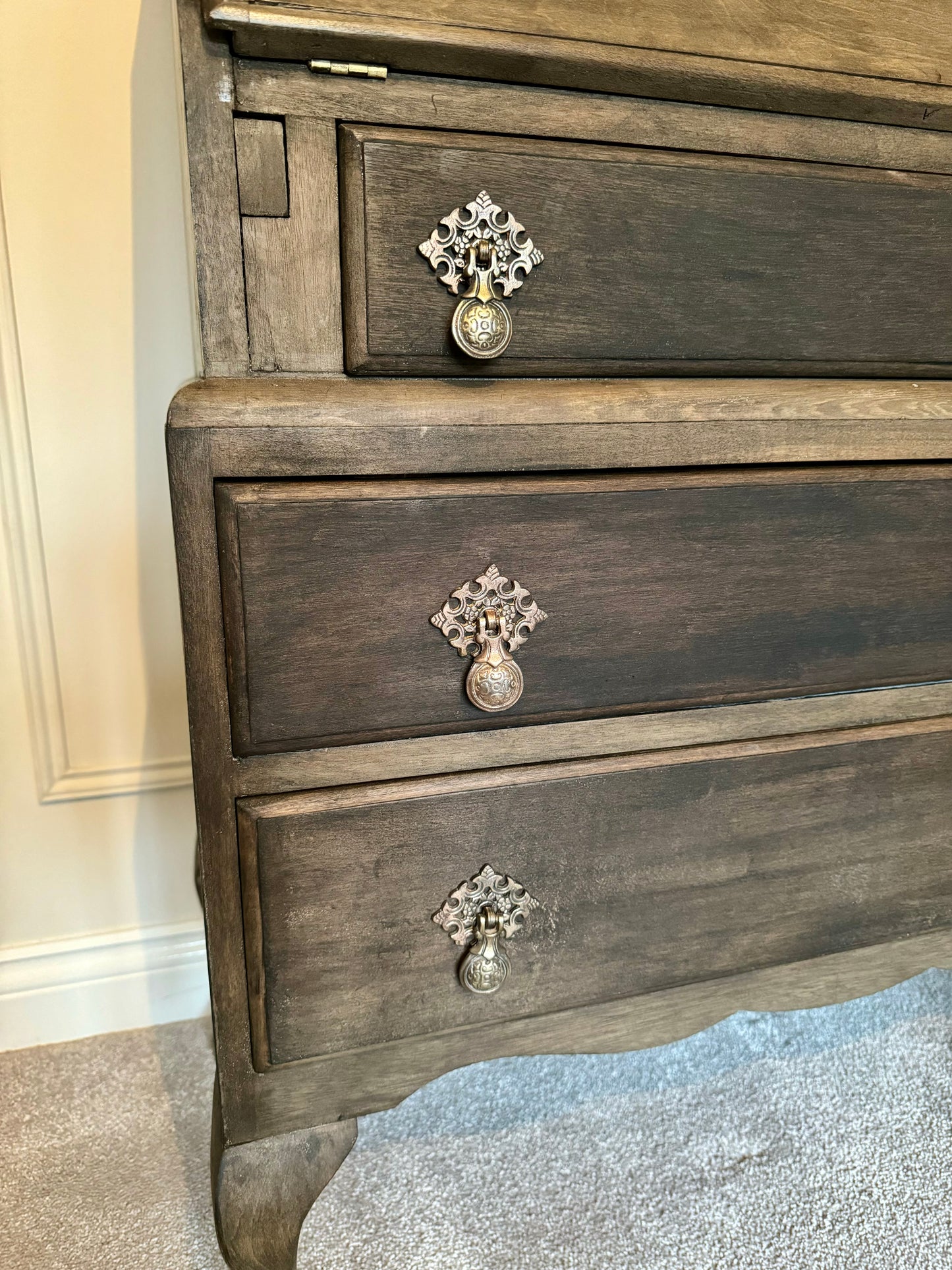 Refurbished Wooden Antique Bureau